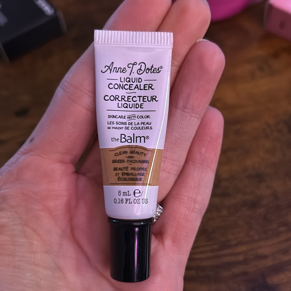 theBalm Anne T. Dotes Liquid Concealer - Cream Beige - Picture 2 of 3
